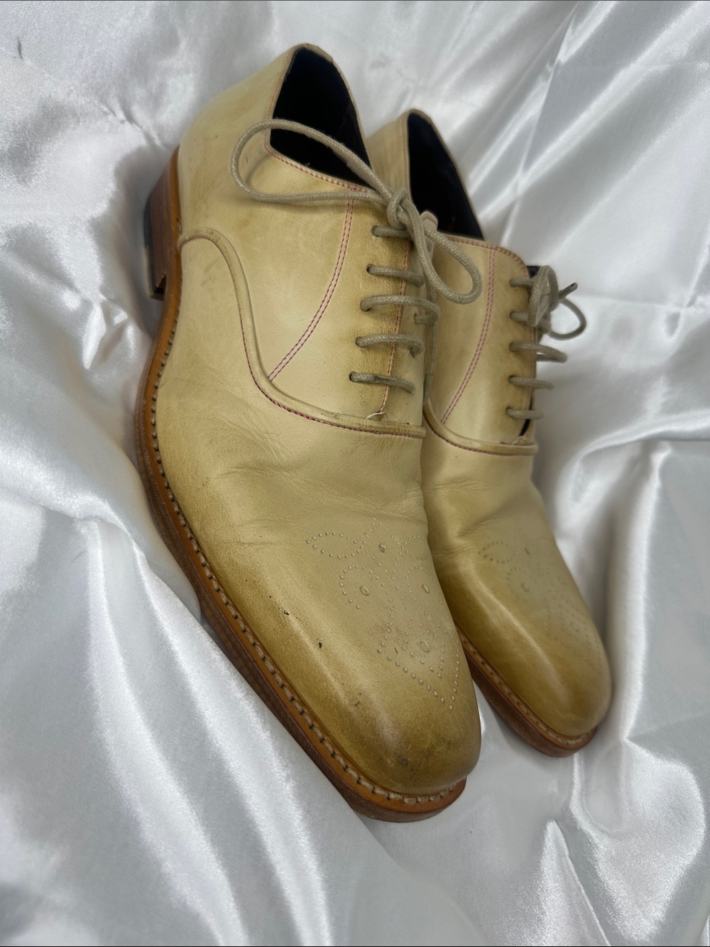 Ted Baker Leather Classic Men's Beige Leather Oxford Shoes with pink stitching